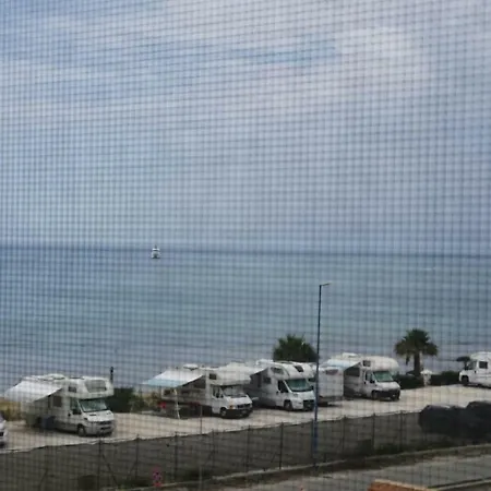 Cas'ilenia Lido Azzurro *